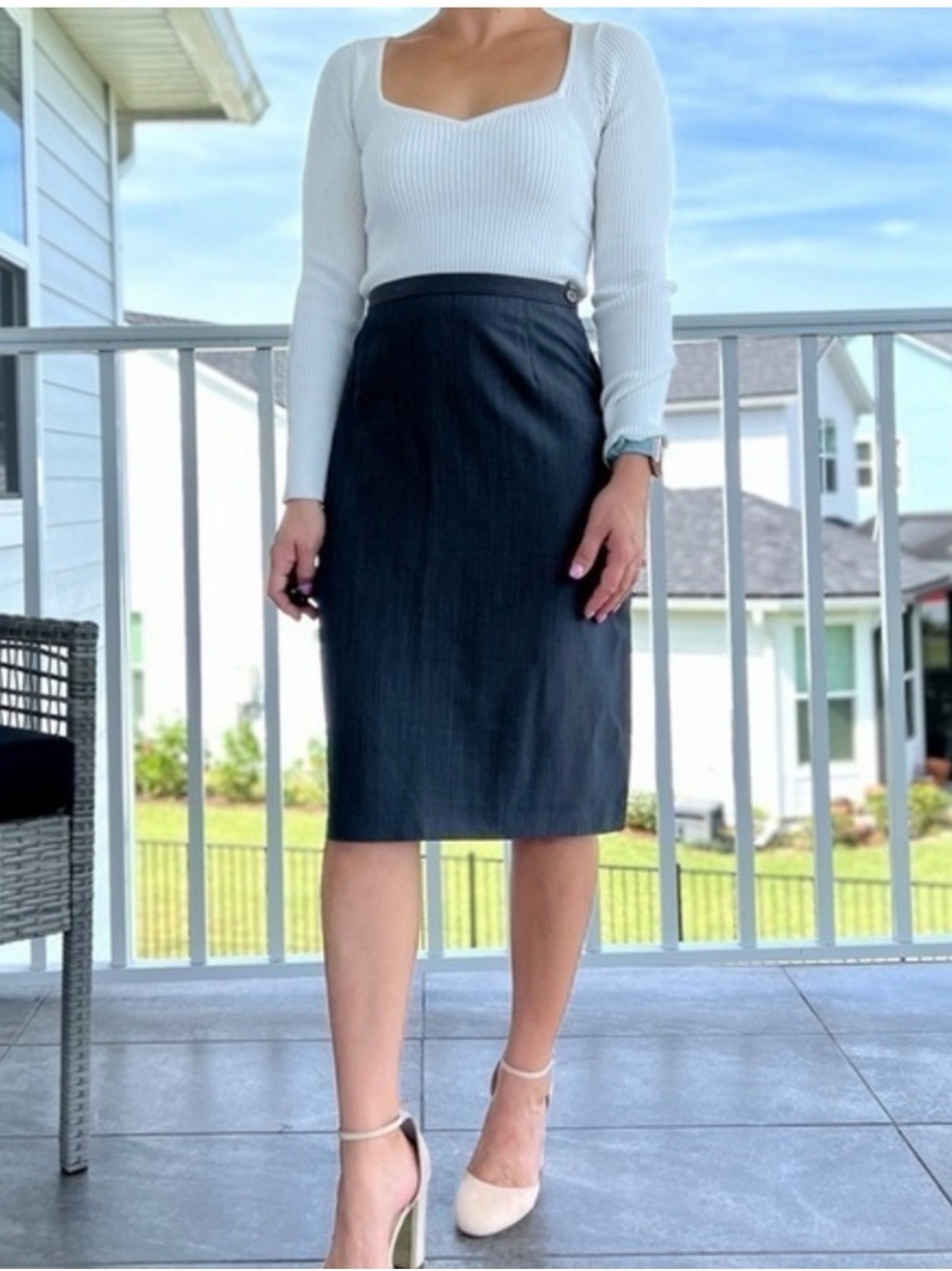 Giorgio Armani Heather Grey Wool Pencil Skirt Size 42 US Medium Authentic